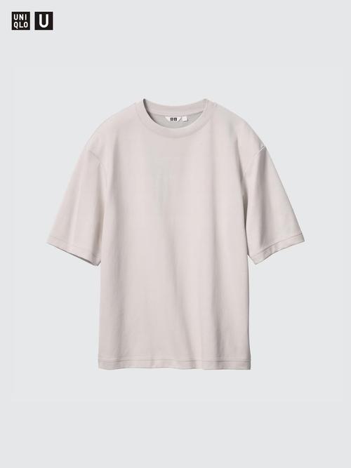 ユニクロのTシャツ